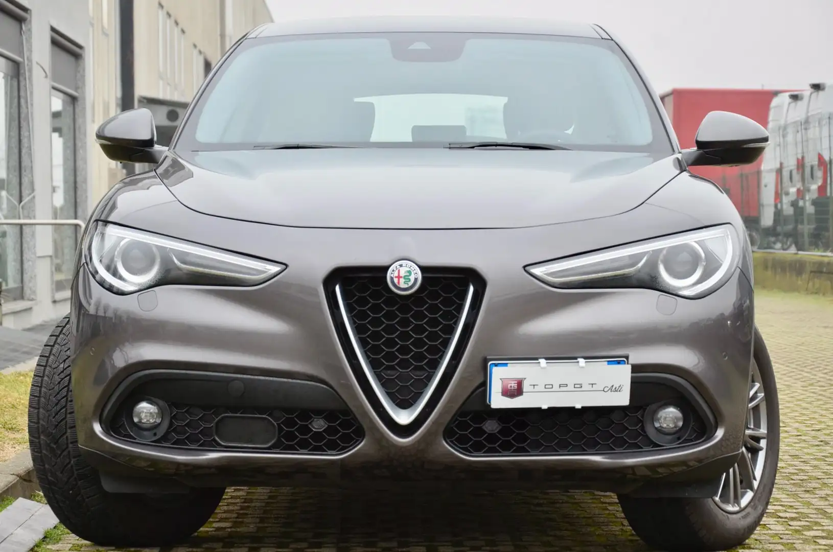Alfa Romeo Stelvio 2.2 t Q4 180cv auto UFF ITALIANA , PERMUTE Grigio - 2