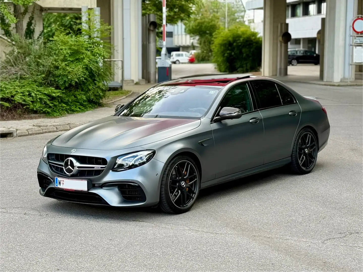 Mercedes-Benz E 63 AMG E 63S AMG Edition 1*Sammlerzustand*Voll-Voll* Grigio - 1