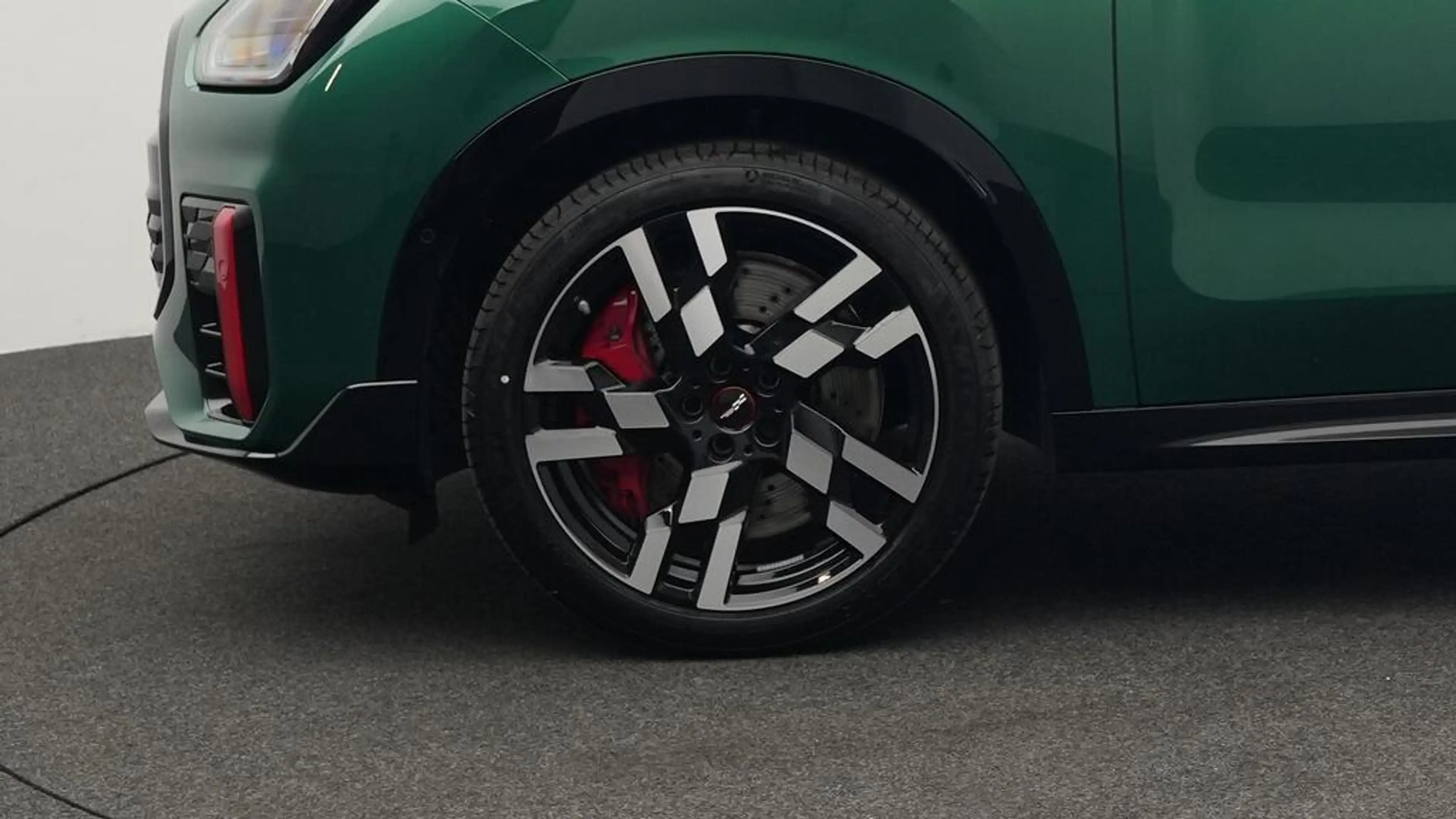 MINI JCW Countryman All4 John Cooper Works Trim — photo 9