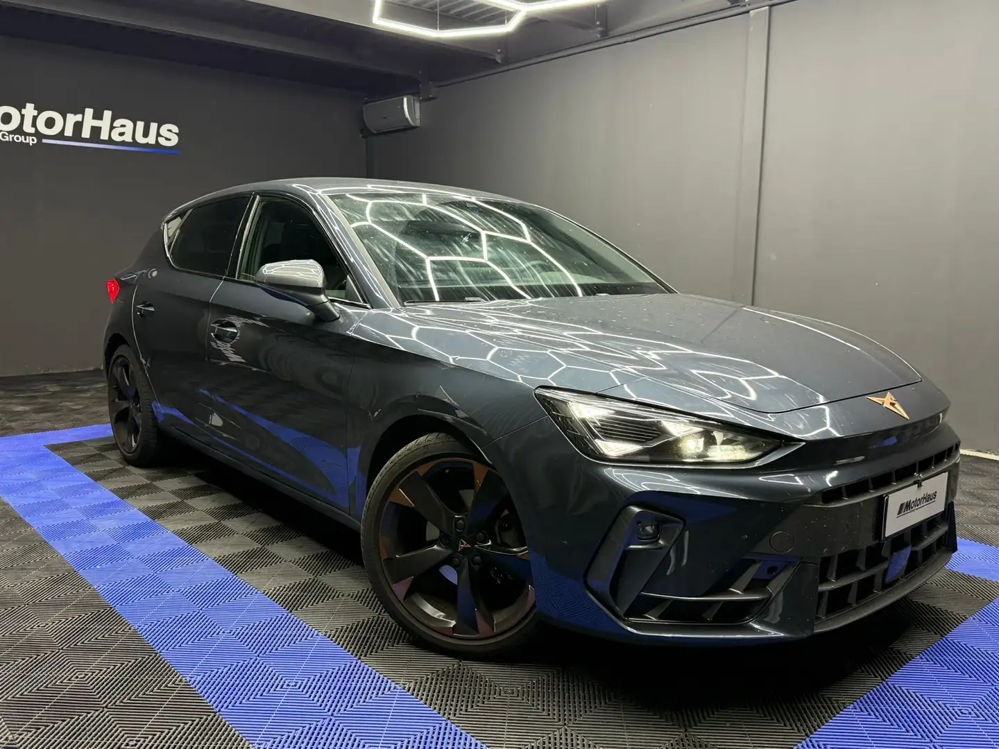 CUPRA Leon 2.0 tdi 150cv Grijs - 1