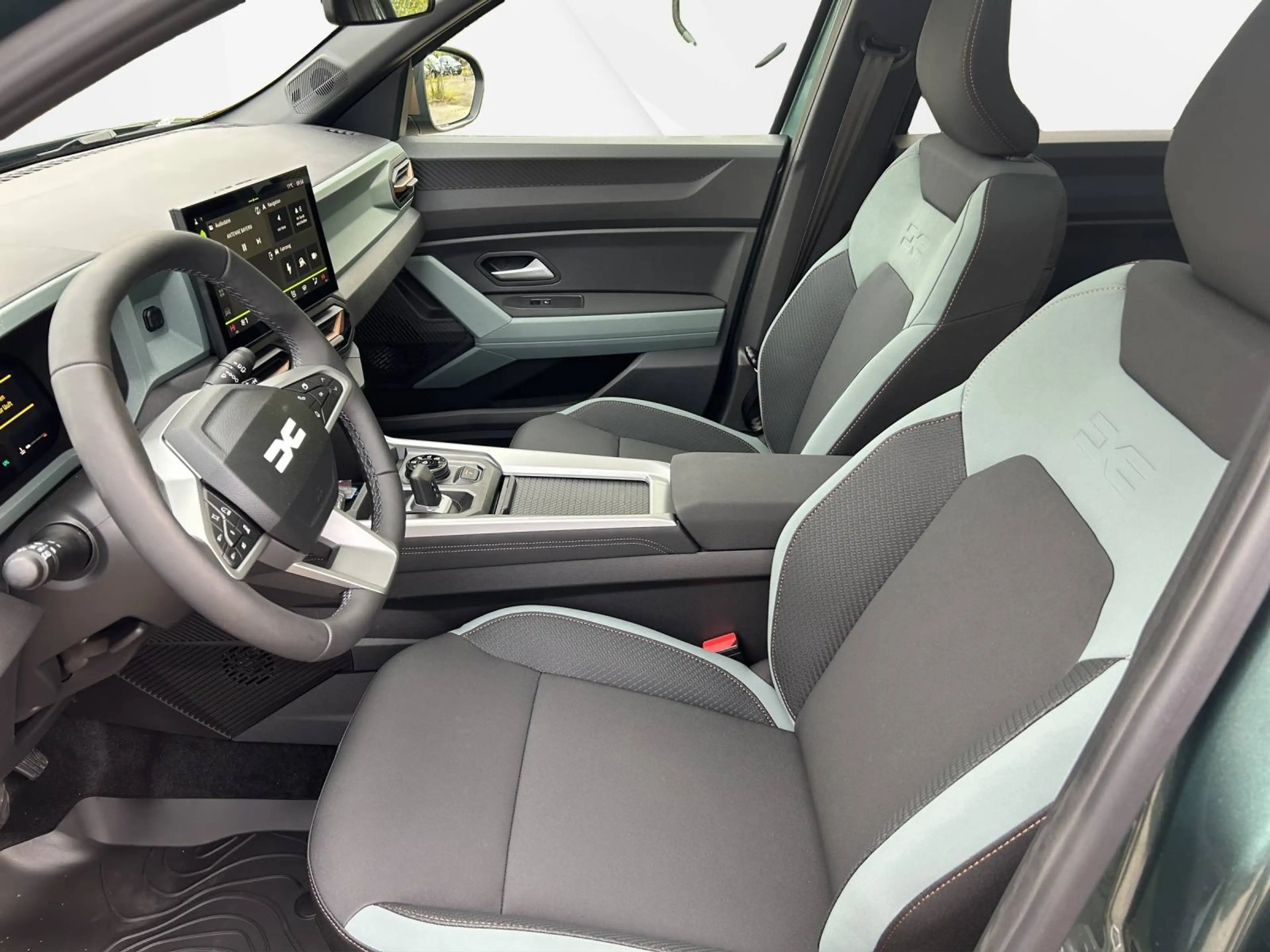 Dacia Bigster Hybrid 150 4x4 Extreme el. Heckklappe, Panoramadach — photo 9
