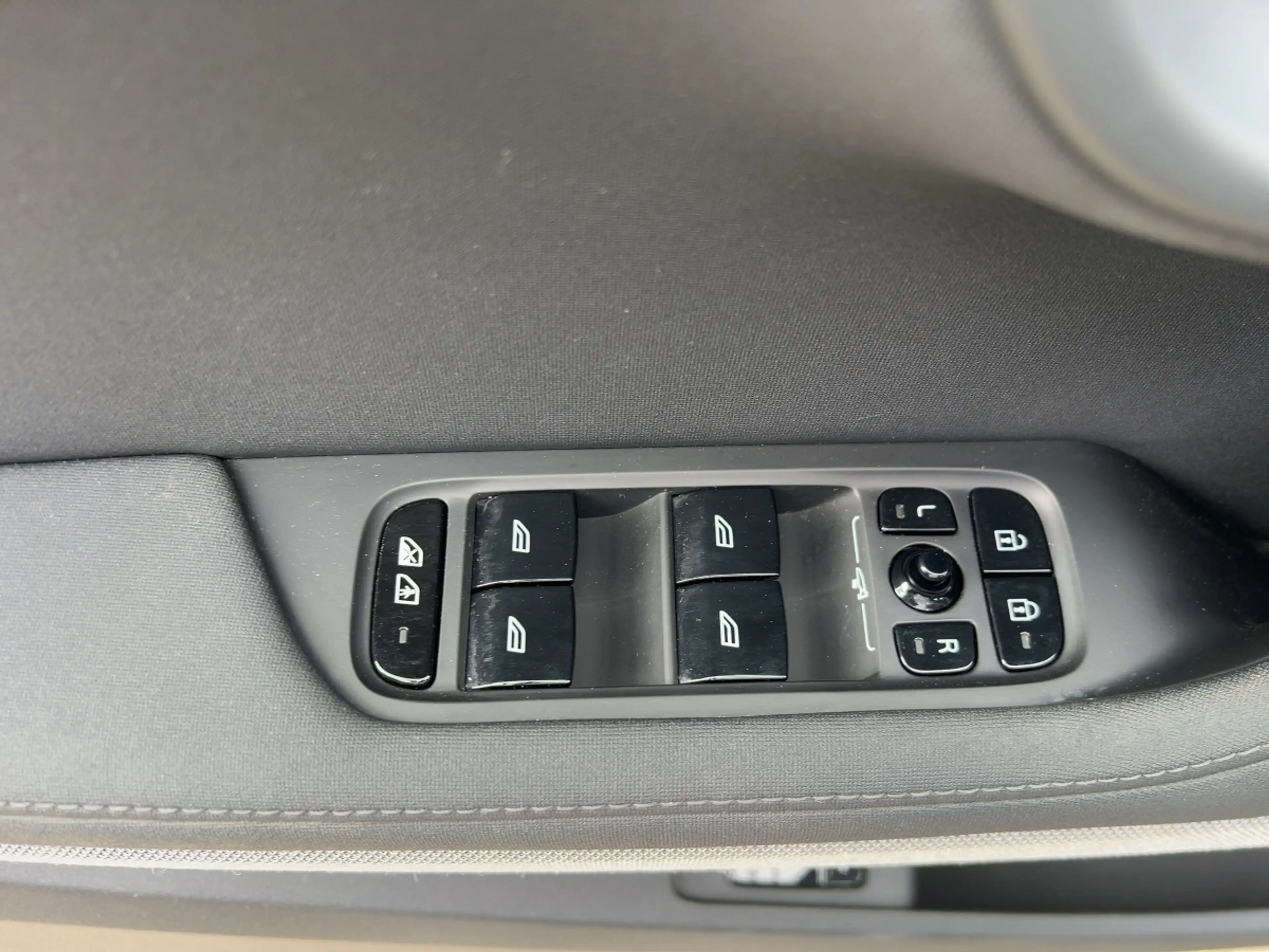 Polestar 2 Standard Range Single Motor Elektro69kWh — photo 15