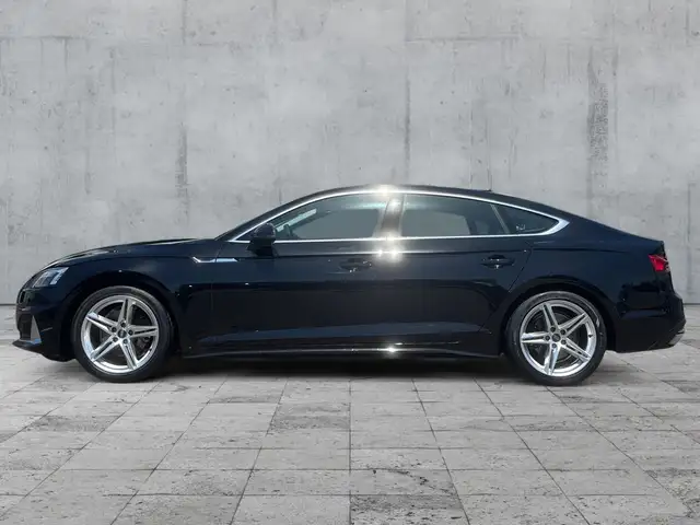 Audi A5 view 4