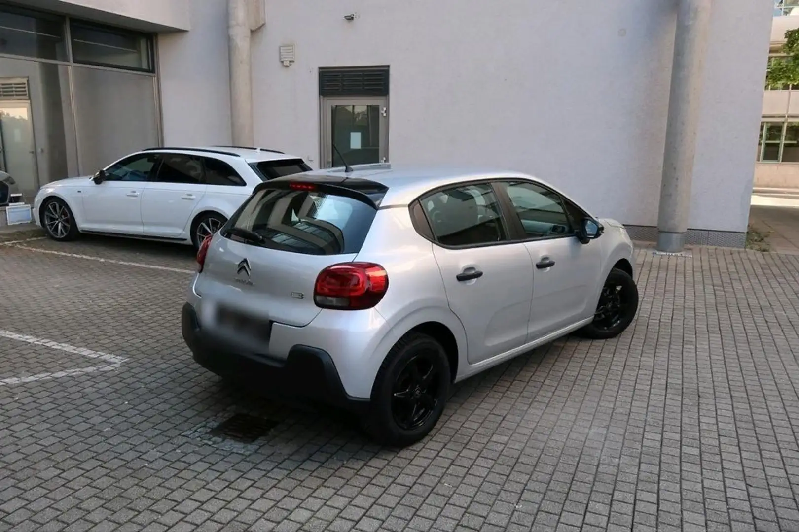 Citroen C3 C3 Pure Tech 68 LIVE Grau - 2