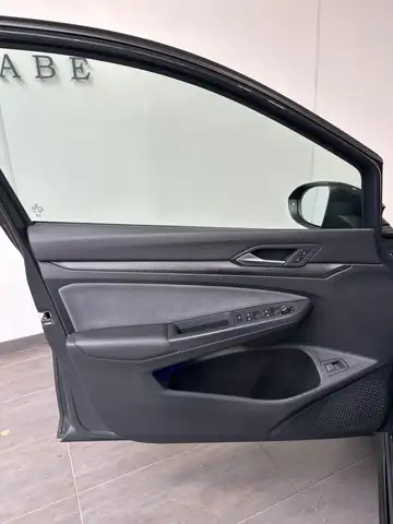 Volkswagen Golf view 10