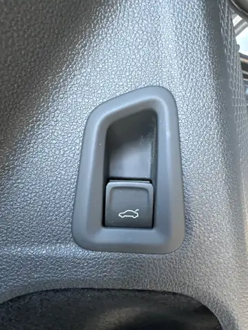 Volkswagen Golf view 14