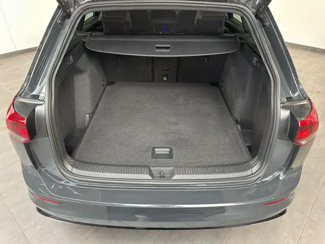 Volkswagen Golf view 6