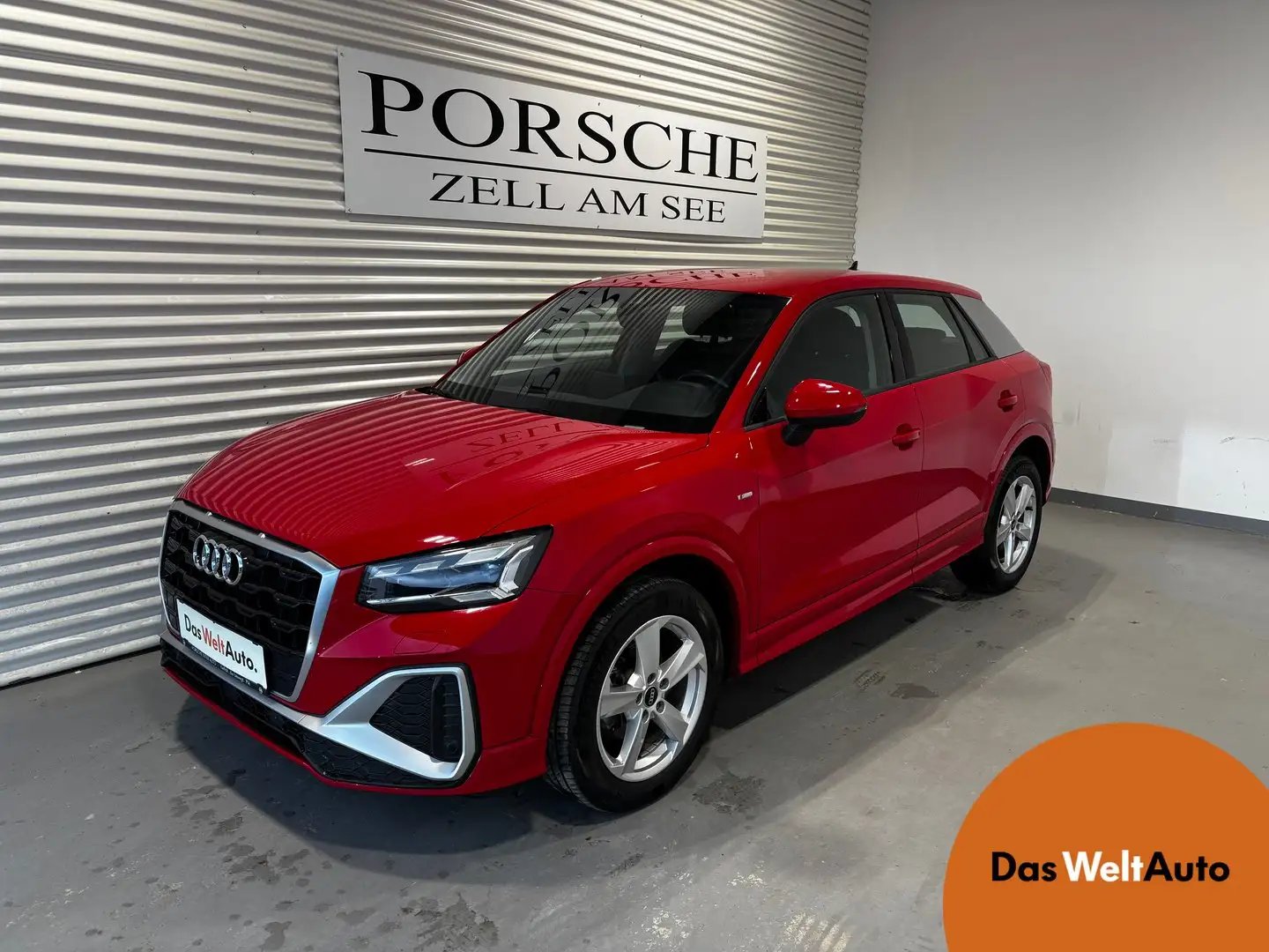 Audi Q2 30 TFSI S line Rot - 1