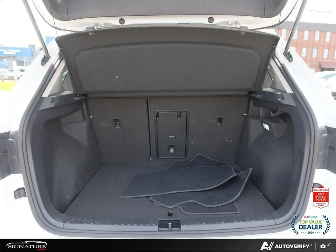 Volkswagen Taos снимка Volkswagen Taos