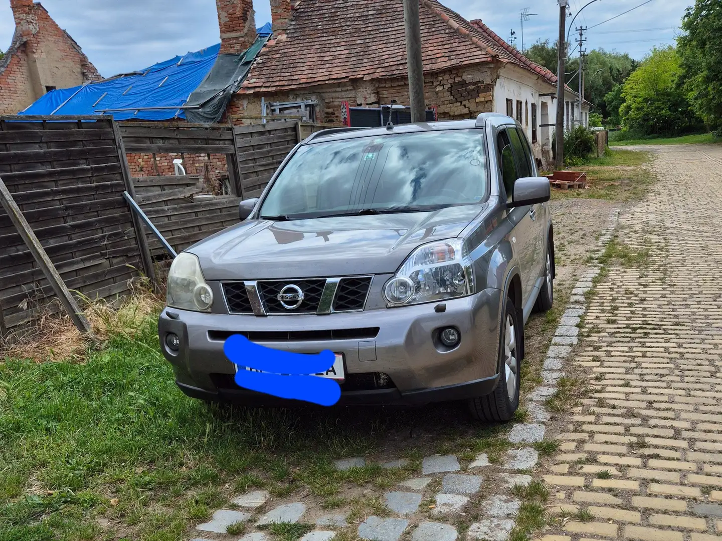 Nissan X-Trail X-TRAIL 4x4 LE 2,0 dCi DPF Aut. LE Сірий - 1
