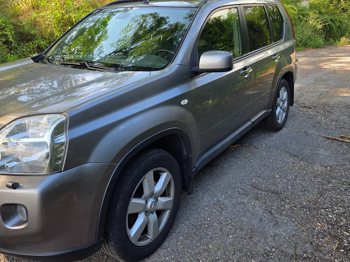 Nissan X-Trail X-TRAIL 4x4 SE Style Exec. 2,0 dCi DPF Gris - 2