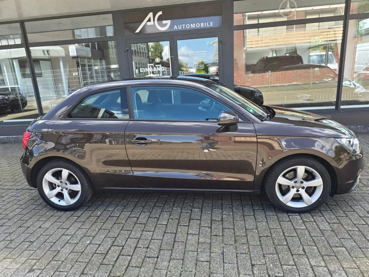 Audi A1 ambition 1.6TDI Braun - 2