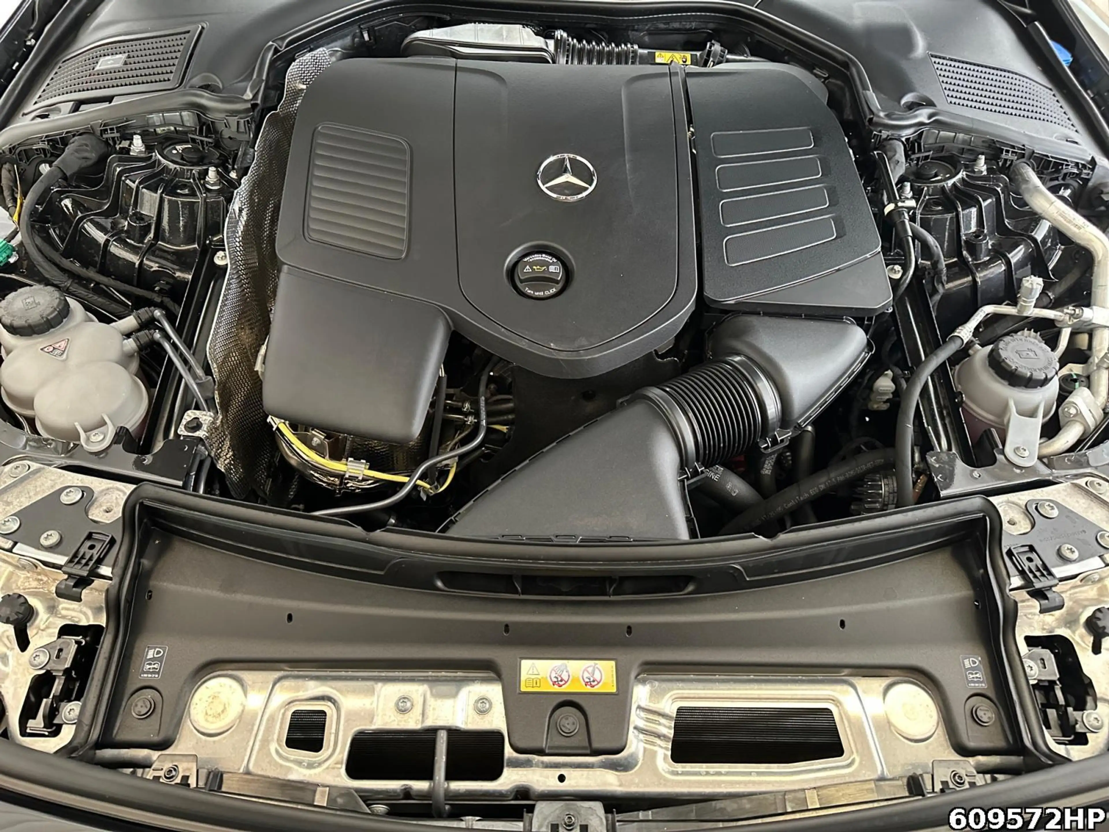 Mercedes-Benz CLE 300 e AMG Pano Digital Distronic Memory 19" — photo 6