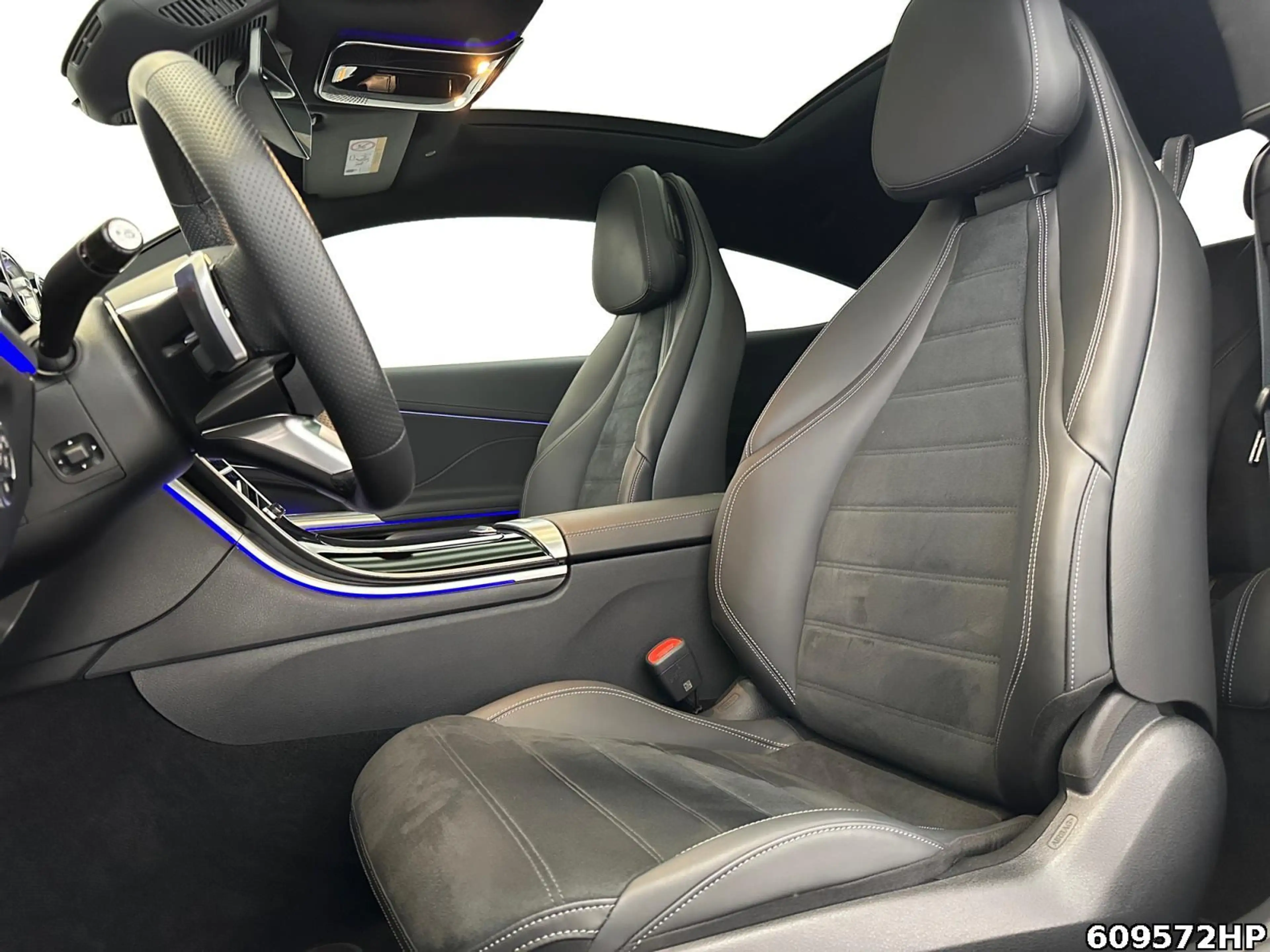 Mercedes-Benz CLE 300 e AMG Pano Digital Distronic Memory 19" — photo 9