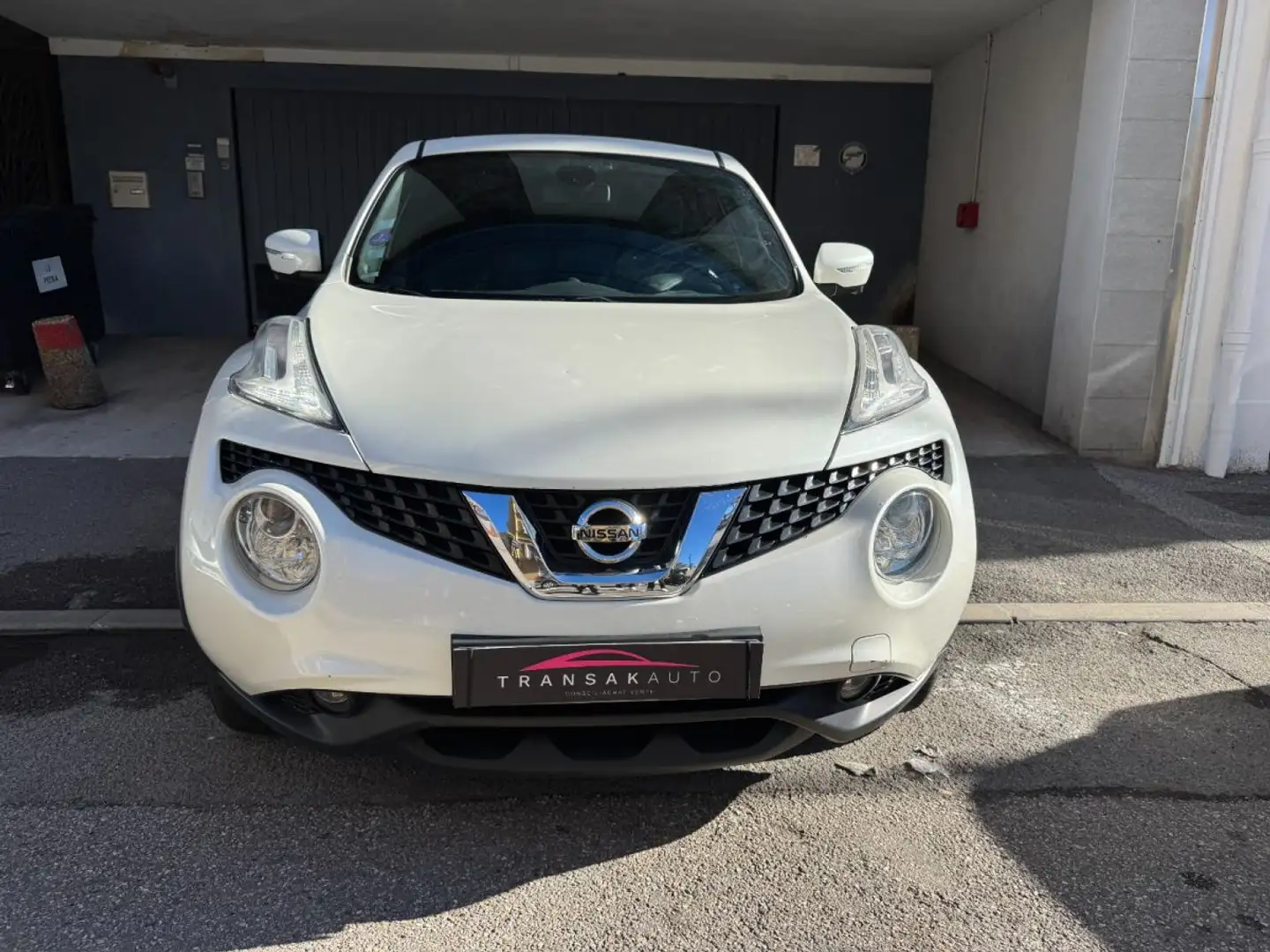 Nissan Juke 1.2l DIG-T 115 CV BVM6 Connect Edition 4x2 Белый - 2