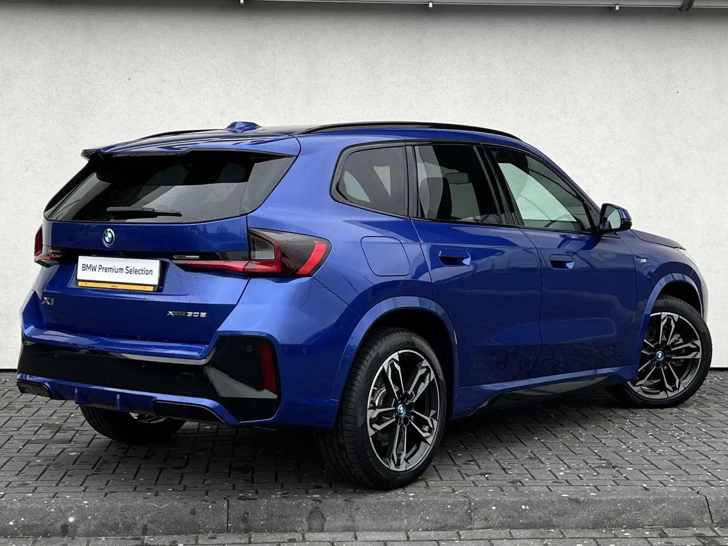 BMW X1 xDrive30e | M-Sportpakket | Panoramadak | 19inch | Azul - 2