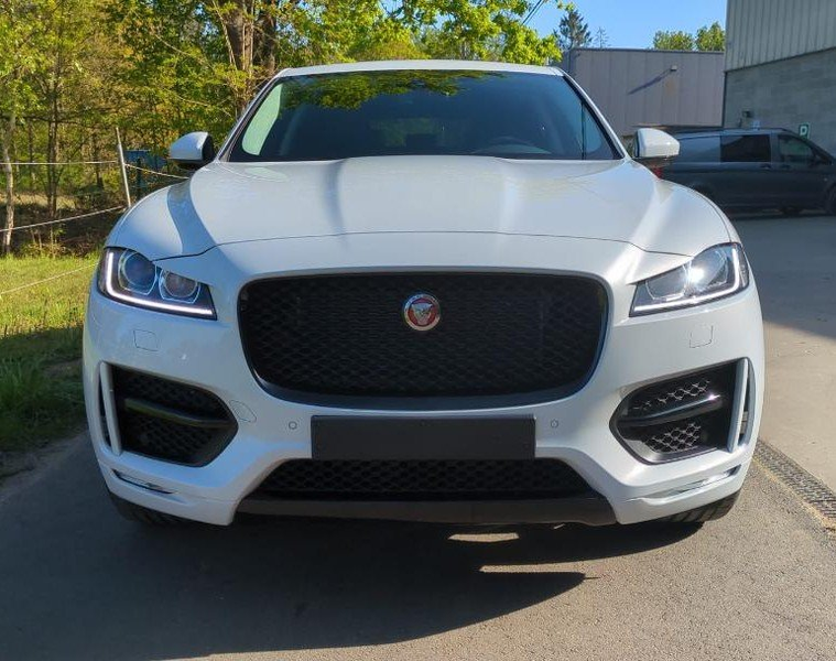 Jaguar F-Pace F-Pace 2.0 D AWD R-Sport (EU6.2) — photo 5