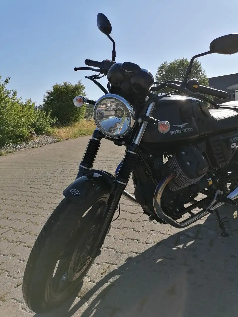 Moto Guzzi V 7 Negru - 2
