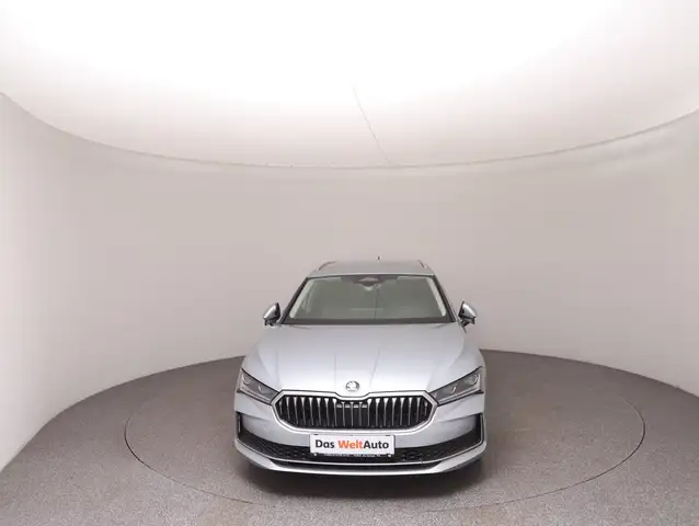 Skoda Superb view 2