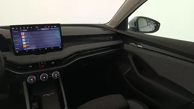 Skoda Superb view 15