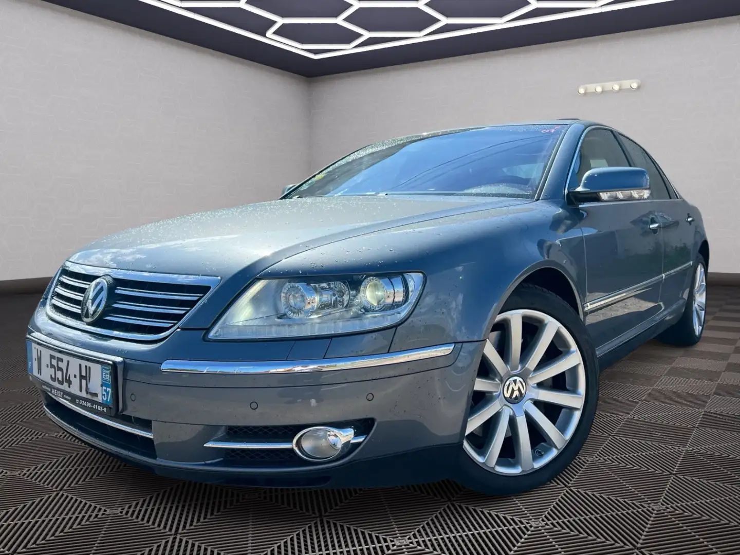 Volkswagen Phaeton V6 TDI 4Motion Šedá - 1