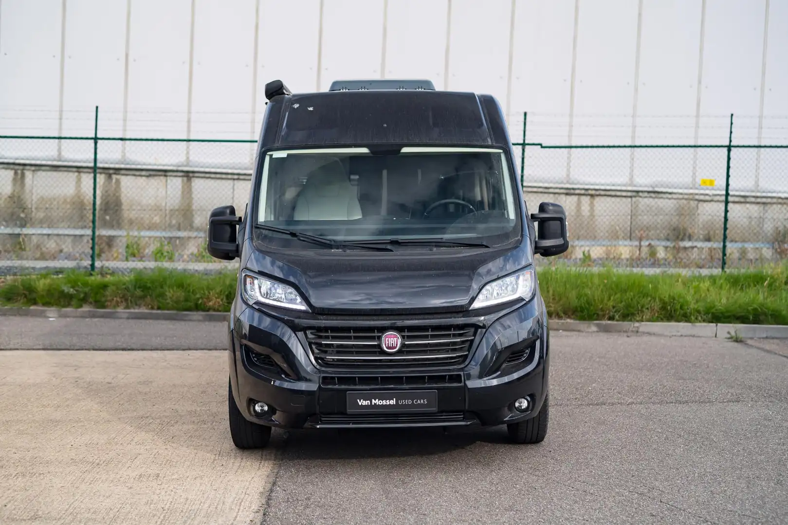 Fiat Ducato MC Louis Menfys Mobilhome Trekhaak | Camera Zwart - 2