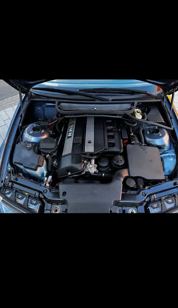BMW 320 Ci - 2