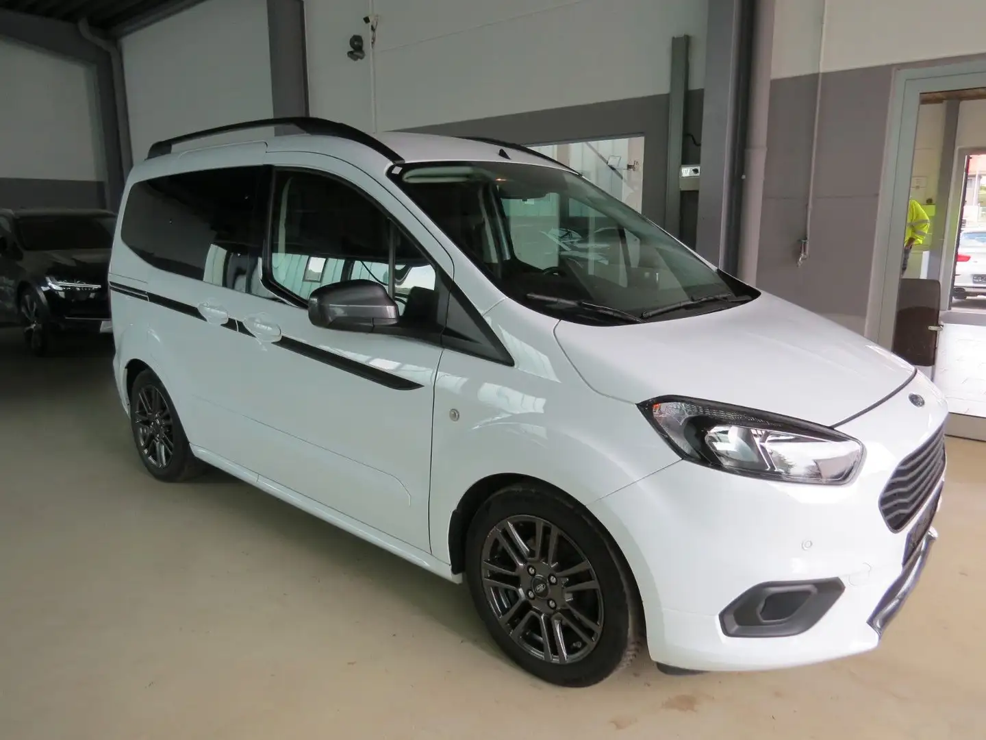 Ford Tourneo Courier Sport Klimaautomatik+Sitz-Paket Biały - 2