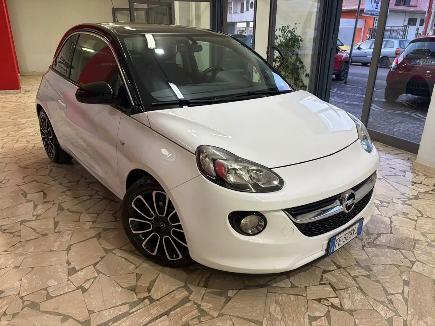 Opel Adam 1.4 87 CV GPL Tech Glam Bianco - 1