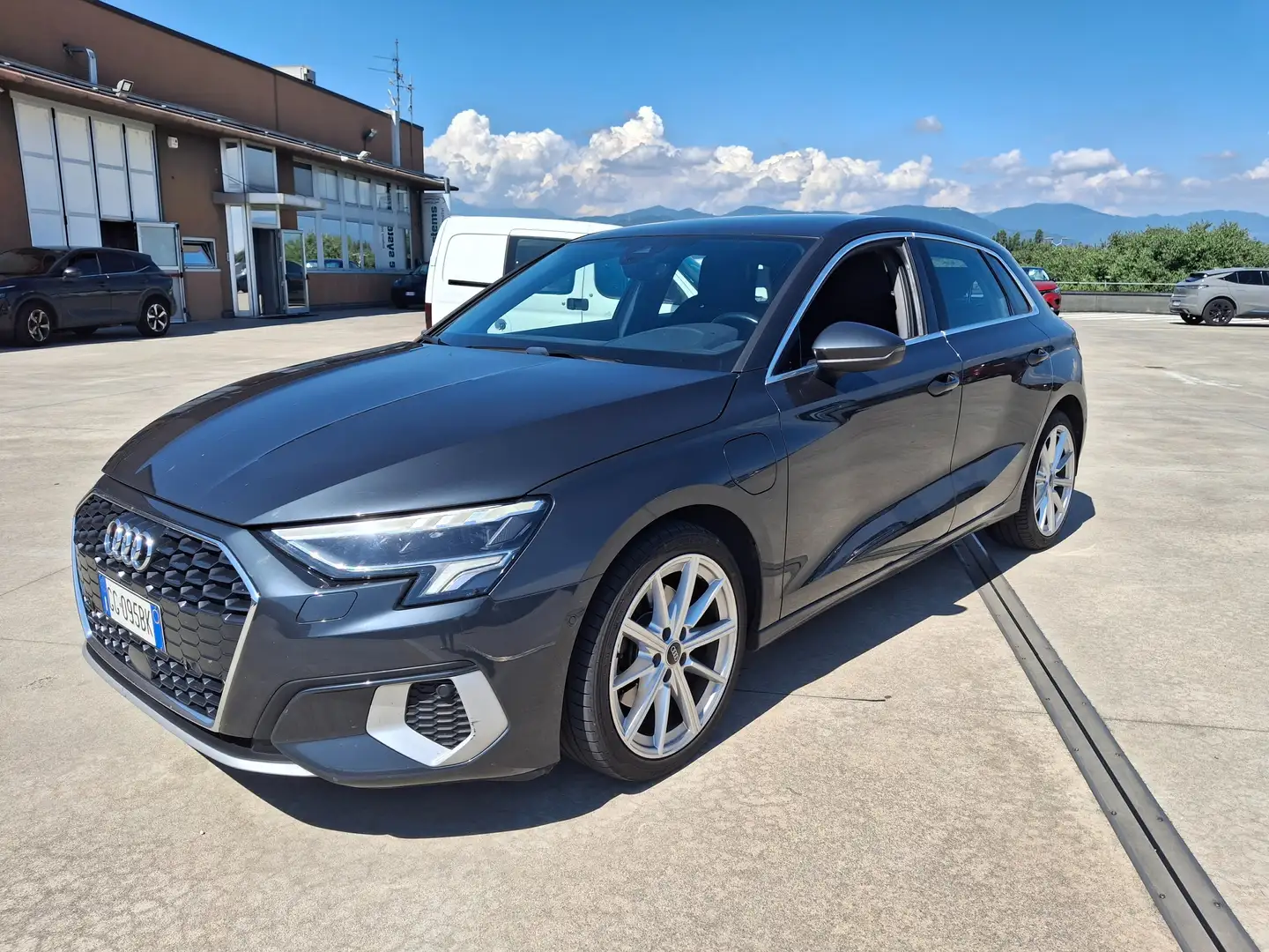 Audi A3 A3 IV 2020 Sportback Sportback 40 1.4 tfsi tronic Gris - 1