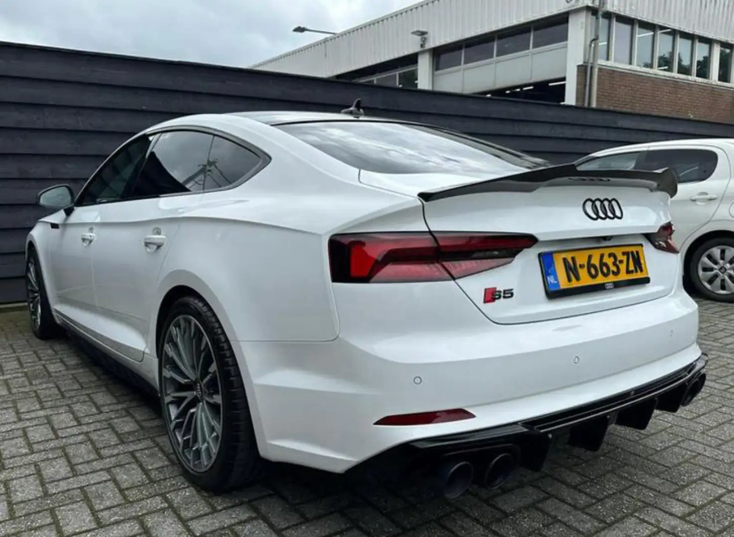 Audi A5 2.0 Tfsi Quatro 252pk, maxton body kit, B&O Wit - 1