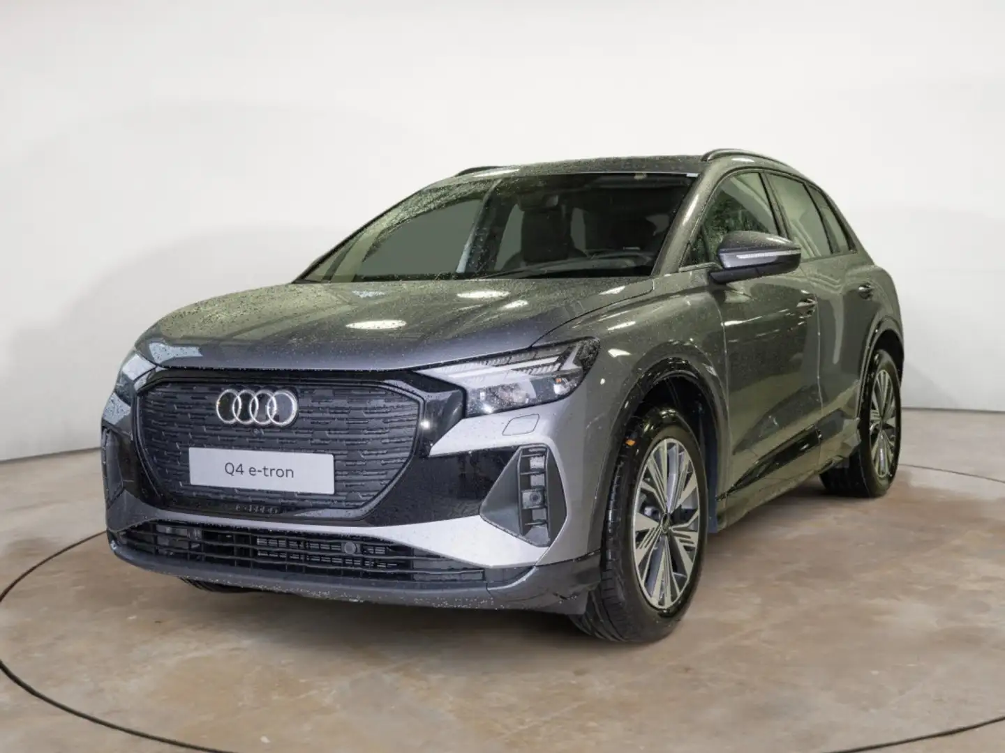 Audi Q4 e-tron 35 e-tron Grau - 1