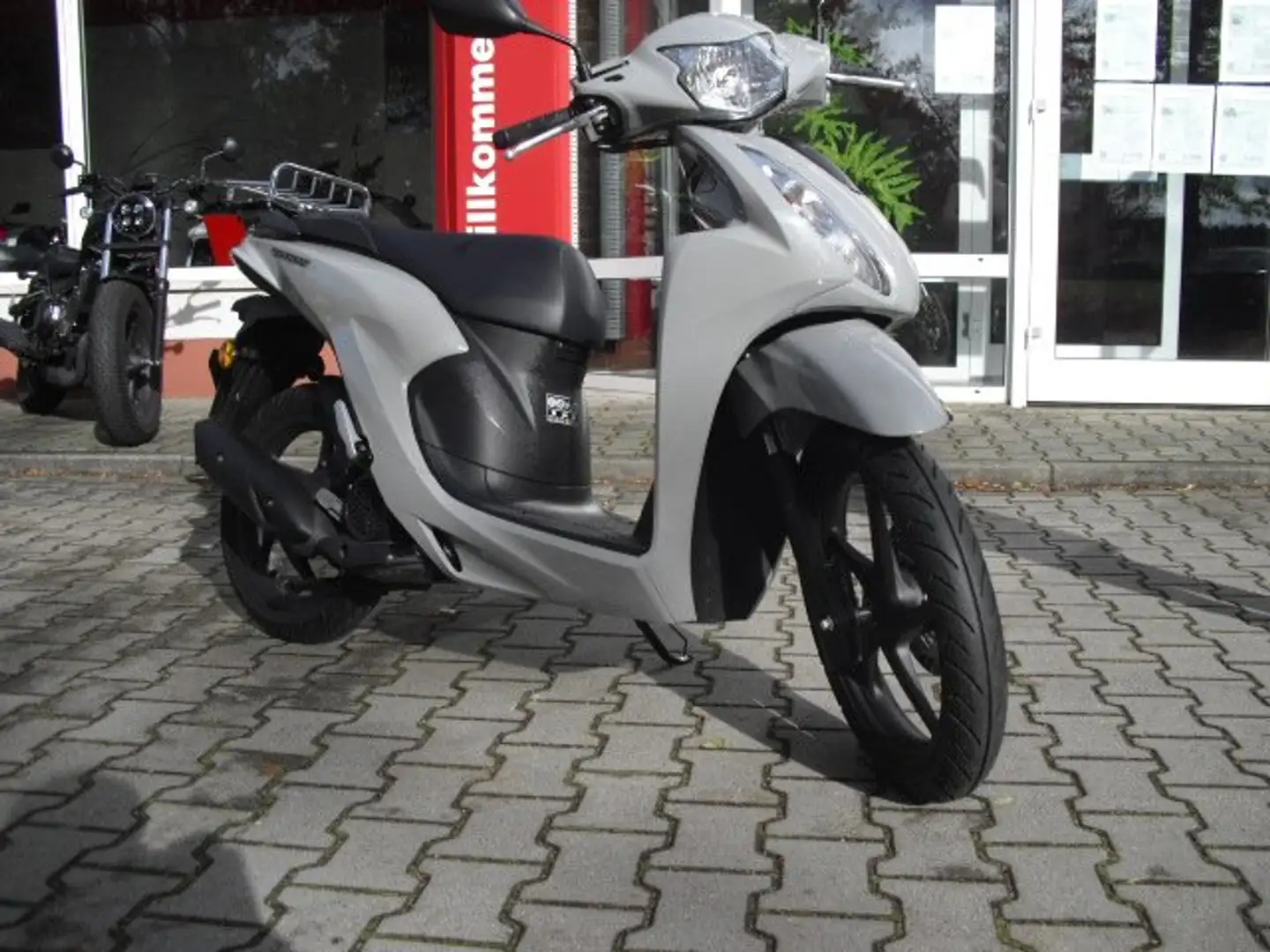 Honda Vision 110 NSC110 Silber - 1