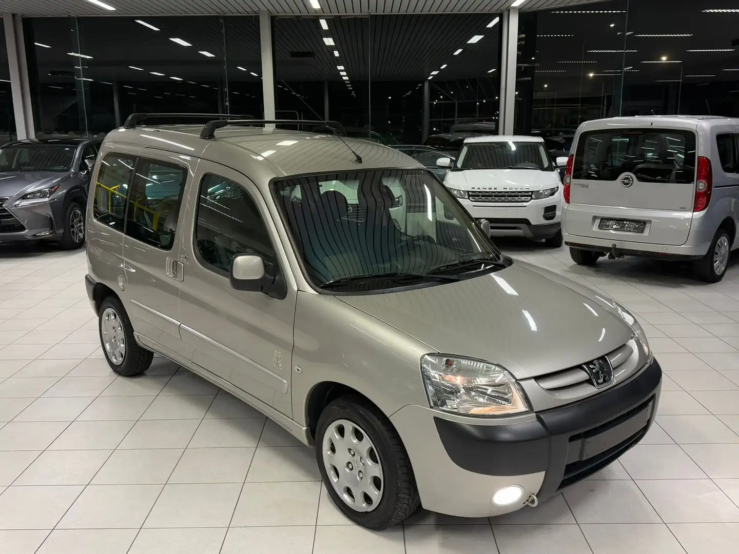 Peugeot Partner 1.6HDI 66kw Euro 4 Années 2006, 178.000Km Beige - 1