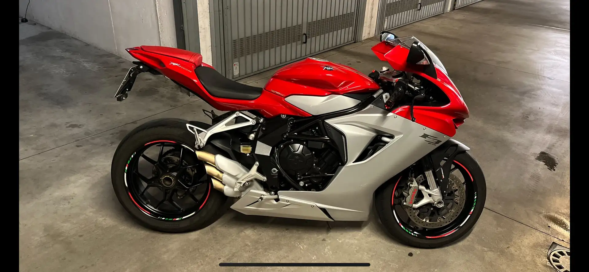 MV Agusta F3 - 1