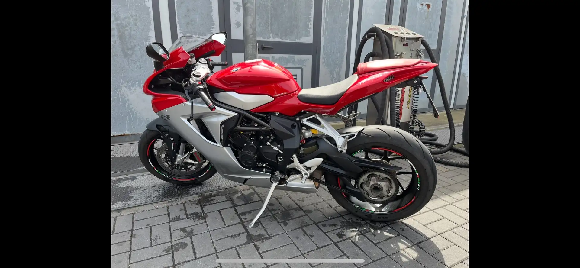 MV Agusta F3 - 2