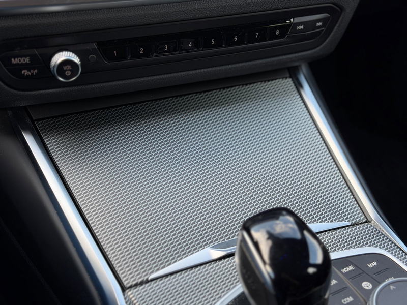 BMW 330 3-serie Touring 330i Business Edition Plus | Camer — photo 32