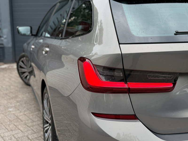 BMW 330 3-serie Touring 330i Business Edition Plus | Camer — photo 16