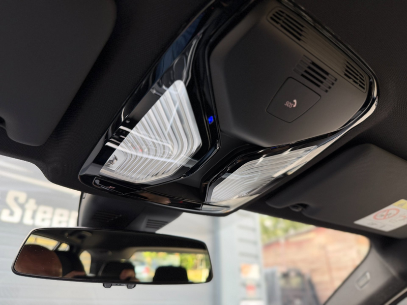 BMW 330 3-serie Touring 330i Business Edition Plus | Camer — photo 41