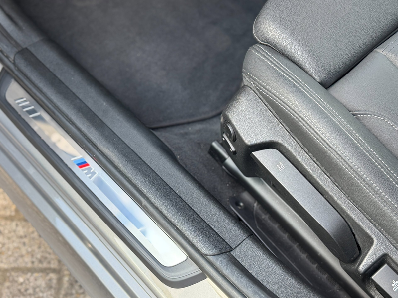 BMW 330 3-serie Touring 330i Business Edition Plus | Camer — photo 22