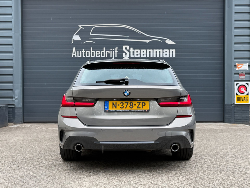 BMW 330 3-serie Touring 330i Business Edition Plus | Camer — photo 17