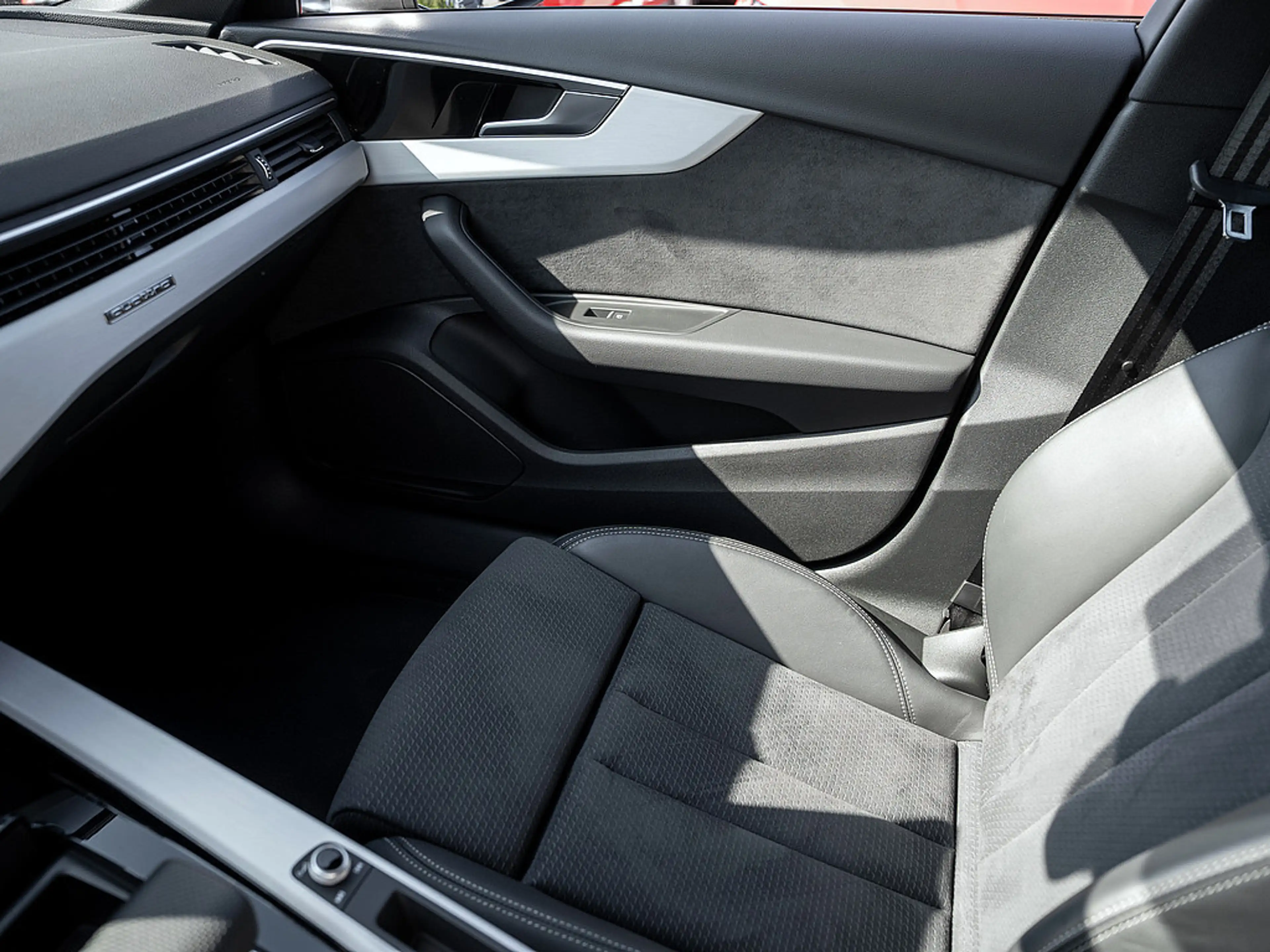 Audi S4 Avant TDI 3.0 quattro LED ACC NAVI PDC SHZ — photo 11