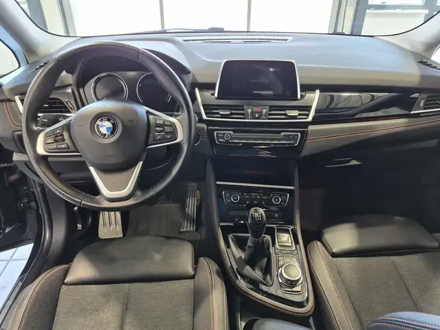 BMW 2 Series view 9