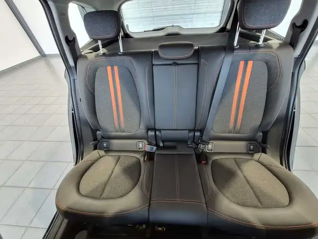 BMW 2 Series view 14