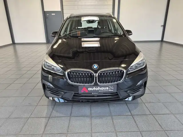 BMW 2 Series view 2