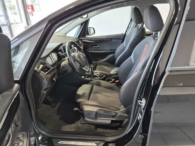 BMW 2 Series view 8