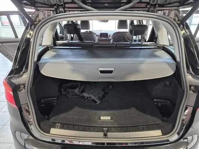BMW 2 Series view 6