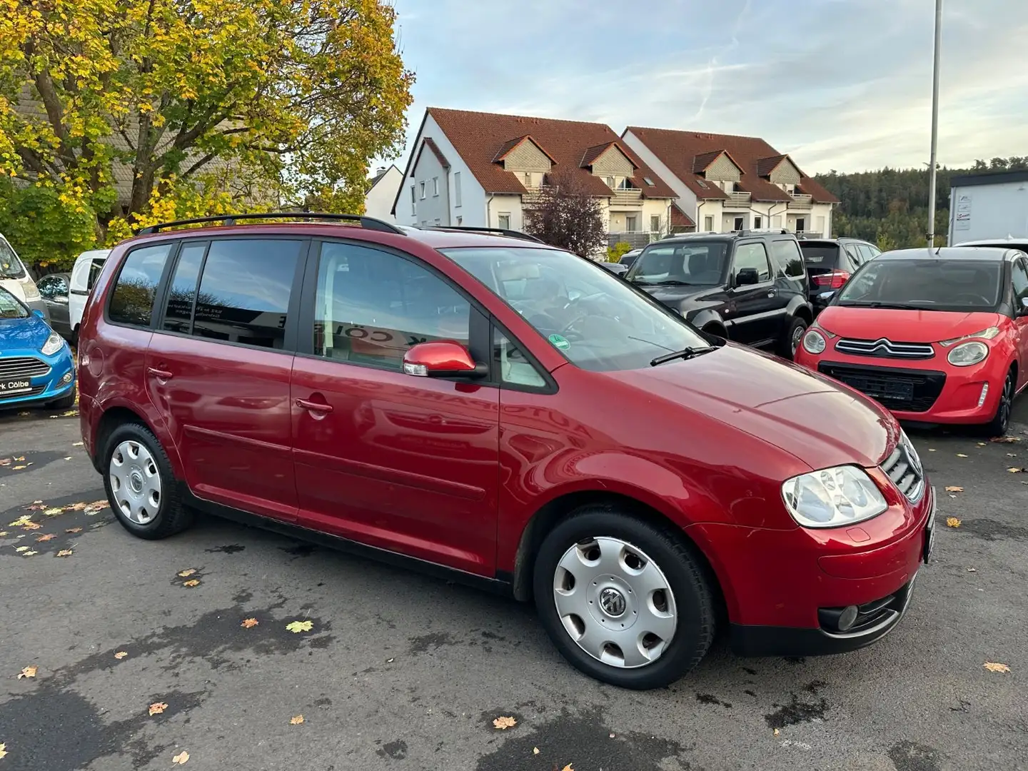 Volkswagen Touran 2.0 Tdi*Automatik*Tüv 5/2026 Rot - 2