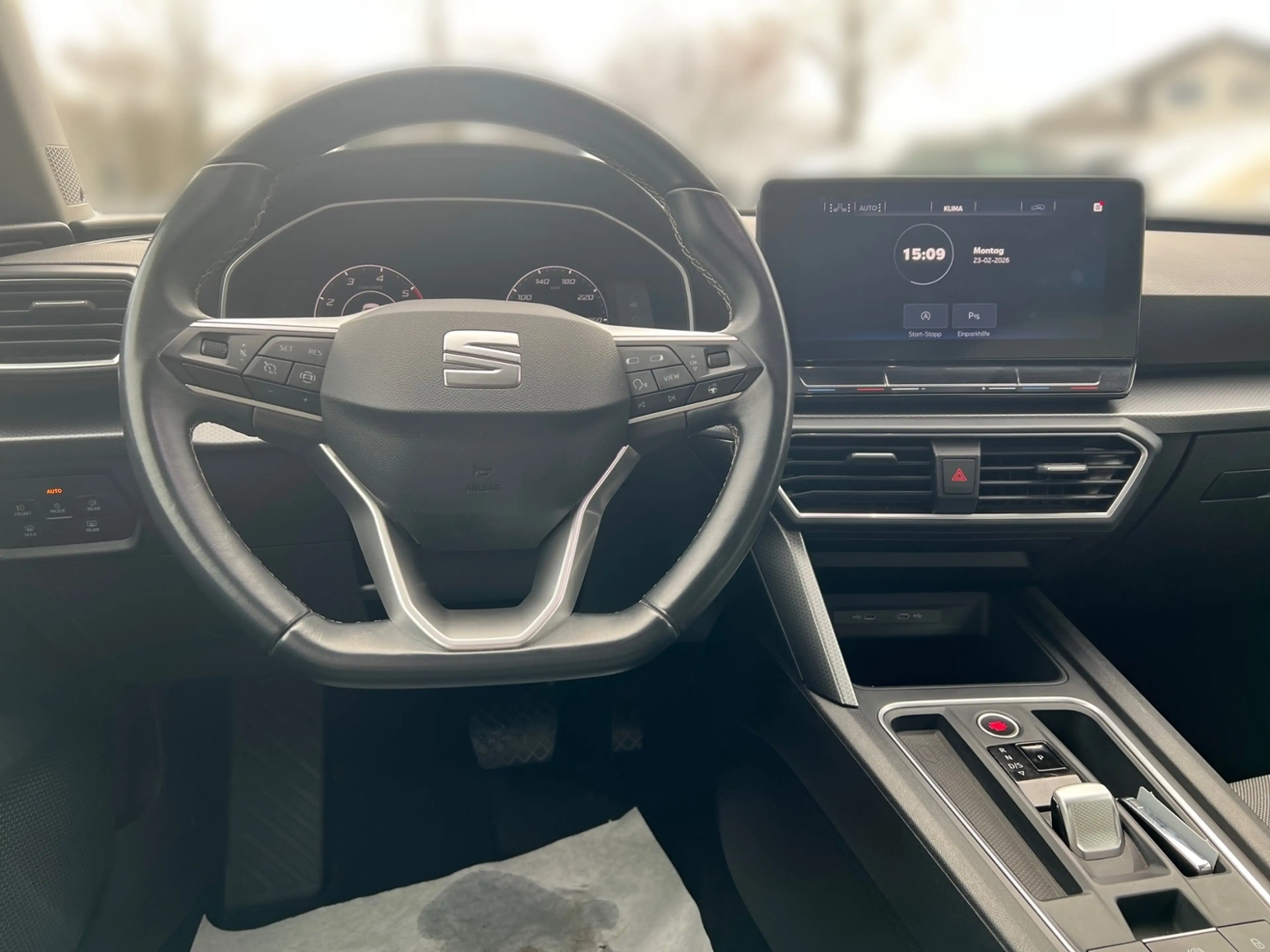 SEAT Leon ST 2.0 TDI DSG STYLE +BEATS +LED +TEMPO +NAVI +LM — photo 11