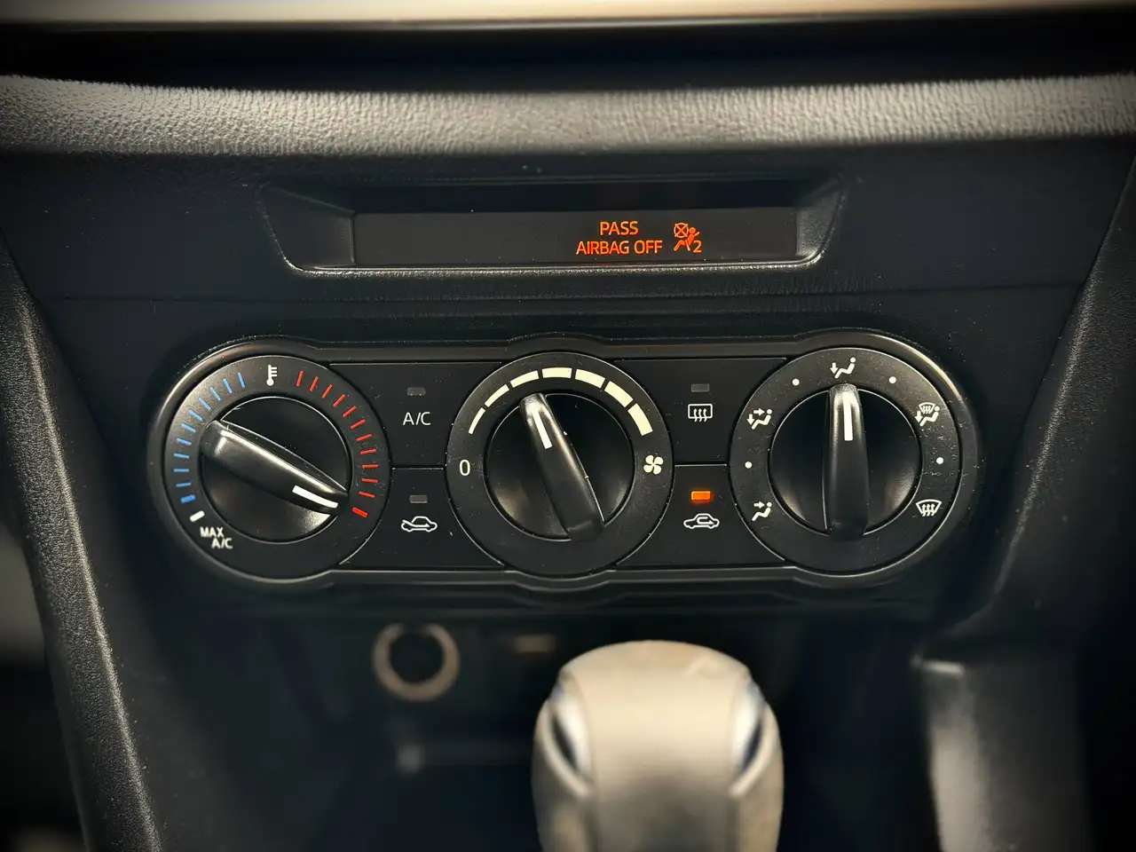 Mazda 3 photo Mazda 3